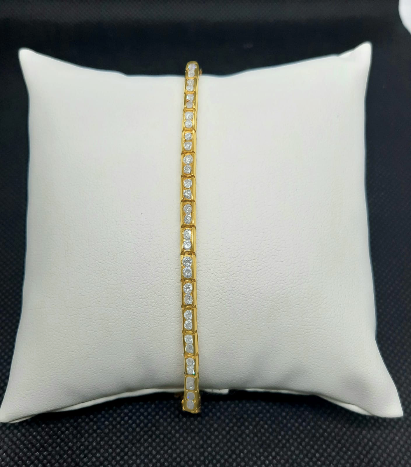 Gold Ladie Hand Band
